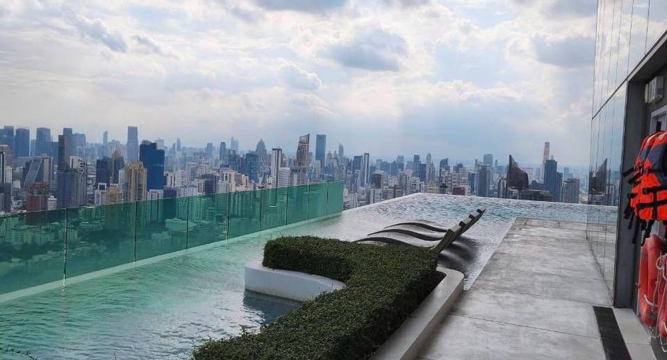 For rent 1 bed condo in Watthana, Bangkok