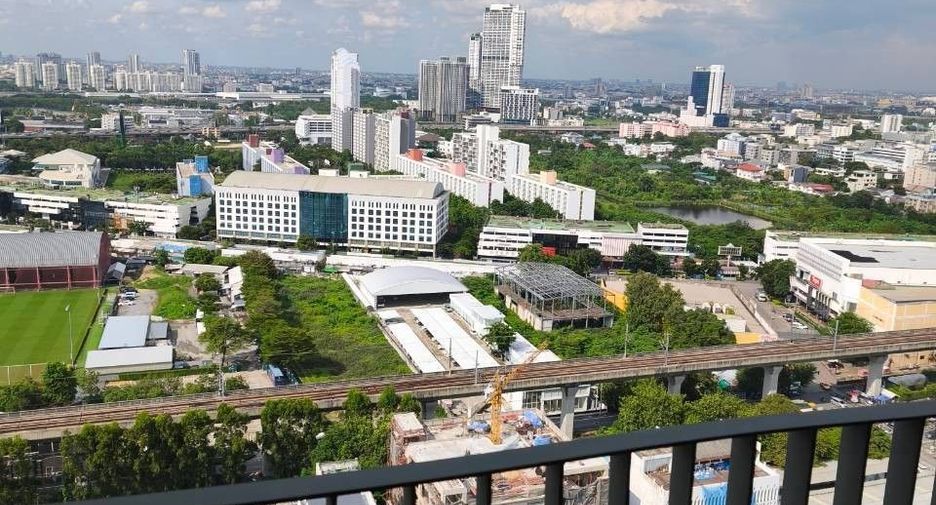 For rent 1 bed condo in Watthana, Bangkok