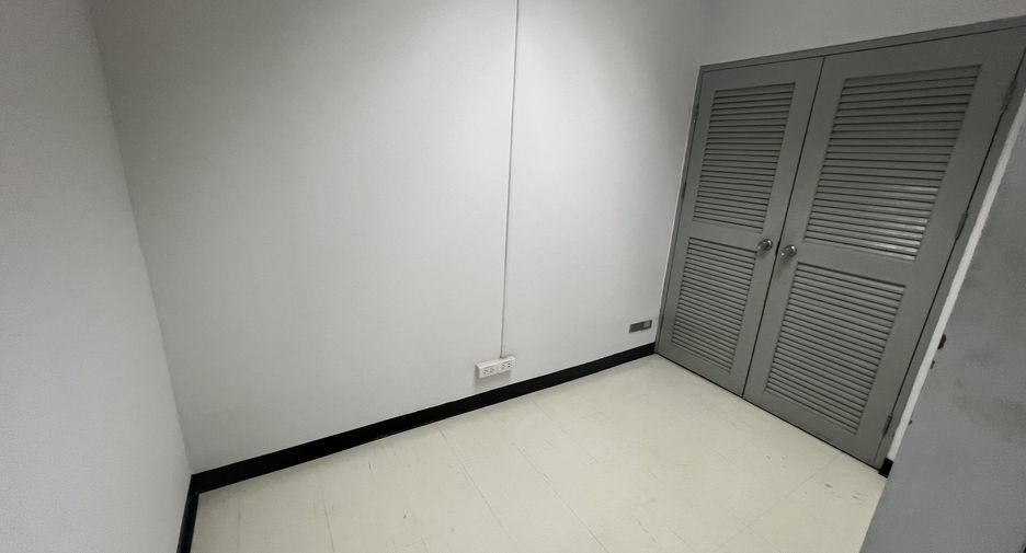 For rent office in Khlong Toei, Bangkok