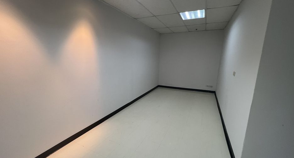 For rent office in Khlong Toei, Bangkok