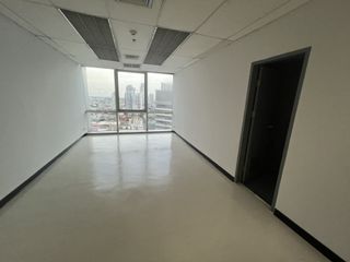For rent office in Khlong Toei, Bangkok