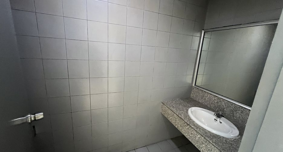 For rent office in Khlong Toei, Bangkok