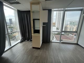 For rent office in Khlong Toei, Bangkok