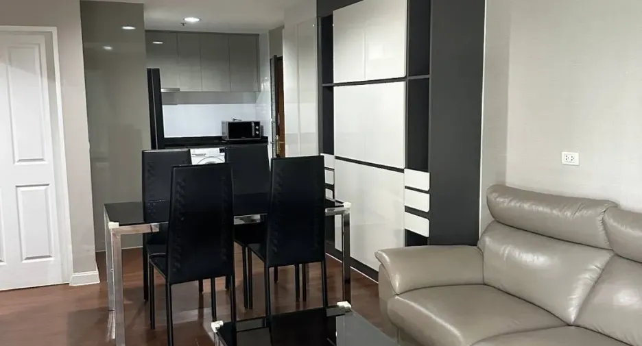 Wohnung zum Kauf und zur Miete mit 2 Zimmer in Huai Khwang, Bangkok
