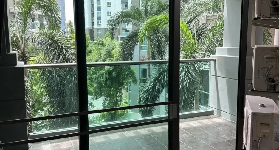 Wohnung zum Kauf und zur Miete mit 2 Zimmer in Huai Khwang, Bangkok