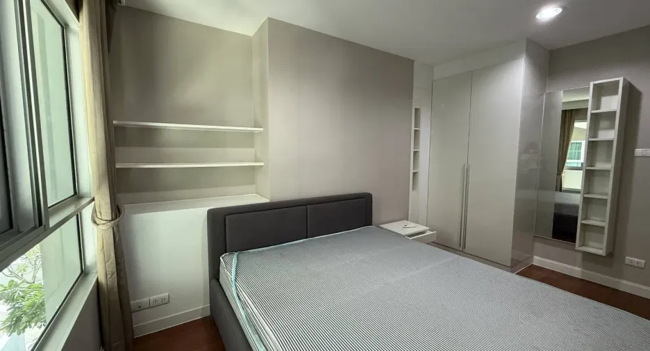 Wohnung zum Kauf und zur Miete mit 2 Zimmer in Huai Khwang, Bangkok