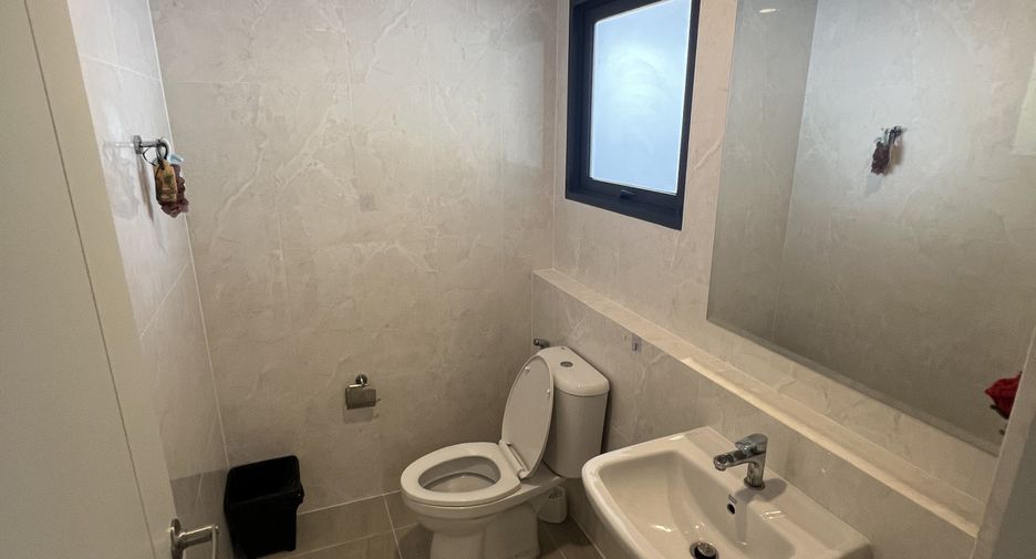 For rent 4 bedrooms house in Lat Krabang, Bangkok
