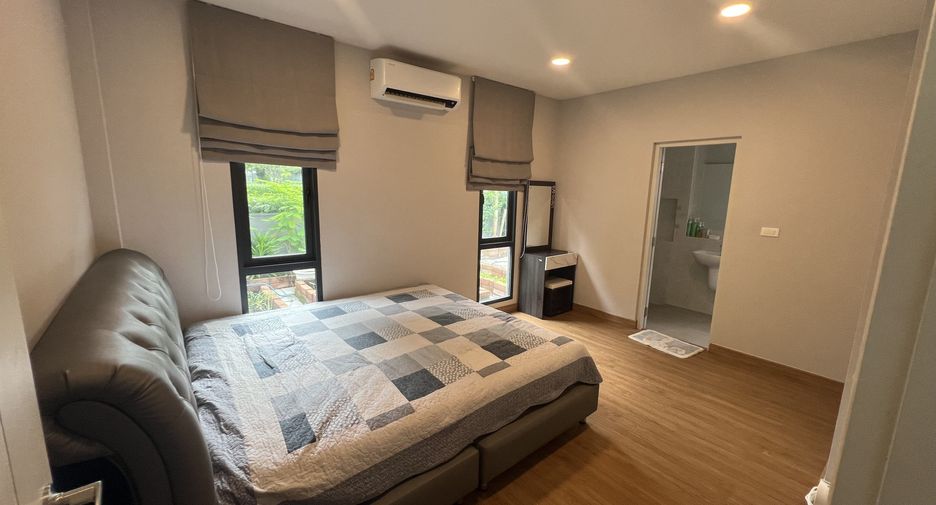 For rent 4 bedrooms house in Lat Krabang, Bangkok