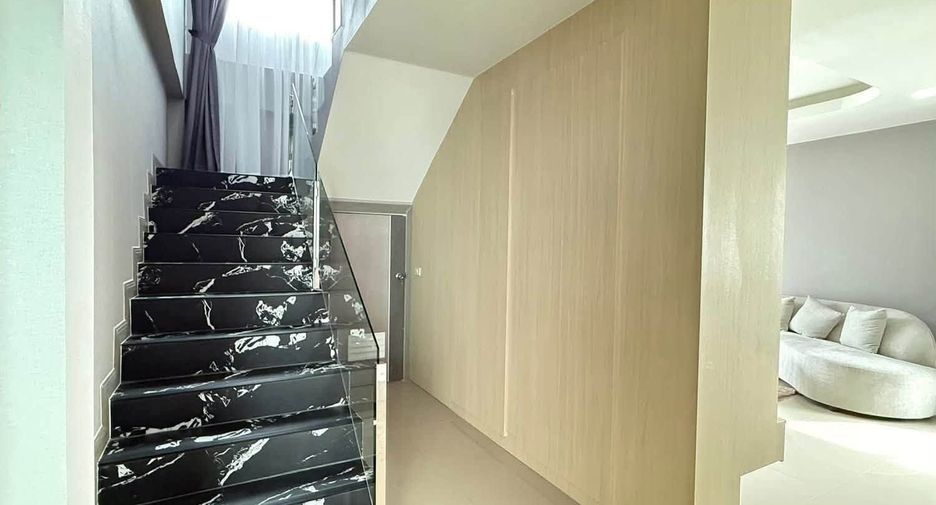 出售 5 卧室 独立屋 在 Bang Lamung, Chon Buri