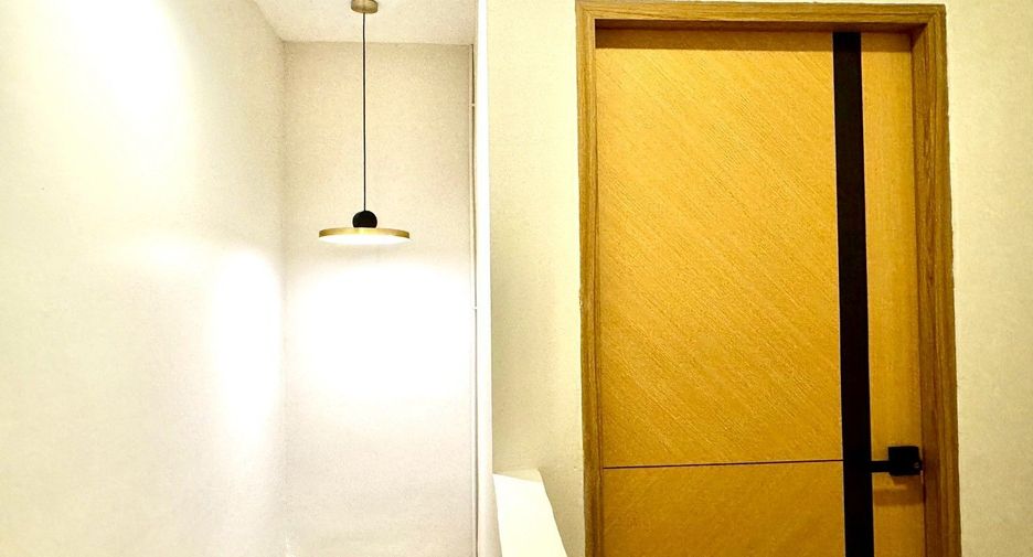 For rent 2 bedrooms townhouse in Bangkok Noi, Bangkok