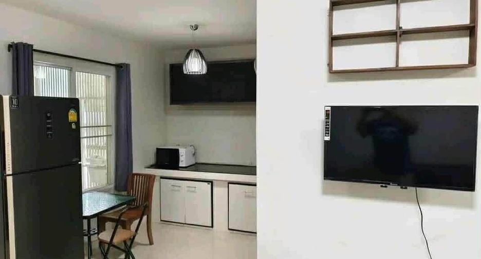 For rent 3 bedrooms townhouse in Saraphi, Chiang Mai
