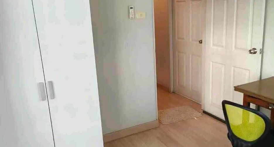For rent 3 bedrooms townhouse in Saraphi, Chiang Mai