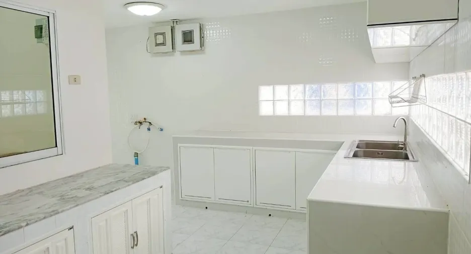 For rent 3 bedrooms house in San Sai, Chiang Mai