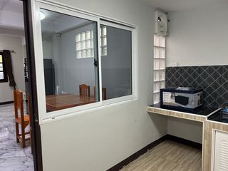 For rent 2 bedrooms townhouse in Mueang Chiang Mai, Chiang Mai