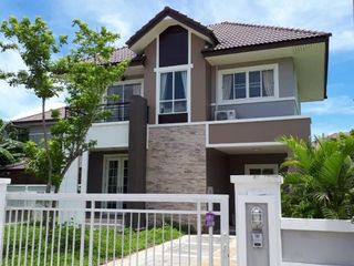 For rent 3 bedrooms house in San Kamphaeng, Chiang Mai