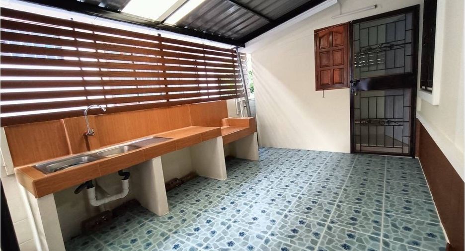 À louer 2 chambres maison à Mueang Chiang Mai, Chiang Mai