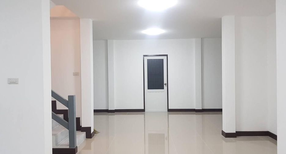 Haus zur Miete mit 4 Zimmer in Saraphi, Chiang Mai