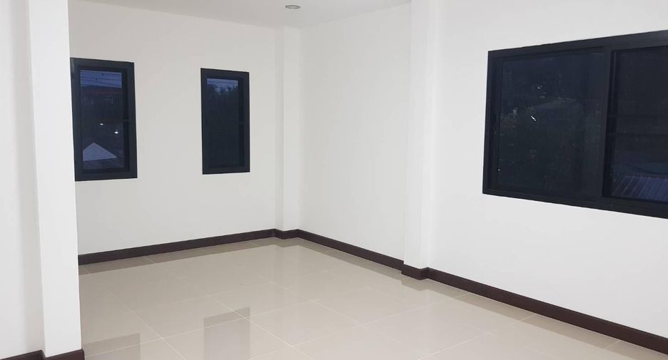 Haus zur Miete mit 4 Zimmer in Saraphi, Chiang Mai
