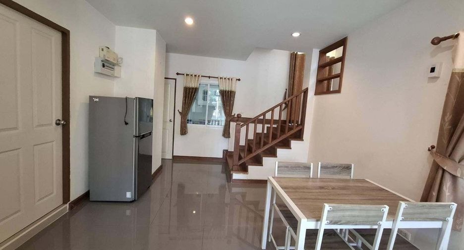 À louer 4 chambres maison à San Sai, Chiang Mai