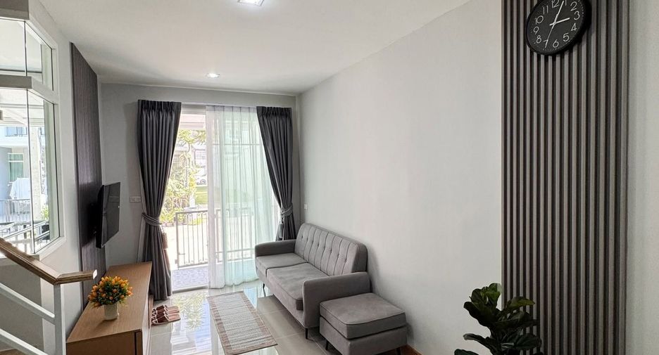 For rent 3 bedrooms townhouse in Mueang Chiang Mai, Chiang Mai