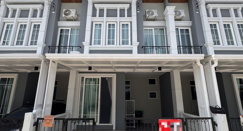 For rent 3 bedrooms townhouse in Mueang Chiang Mai, Chiang Mai