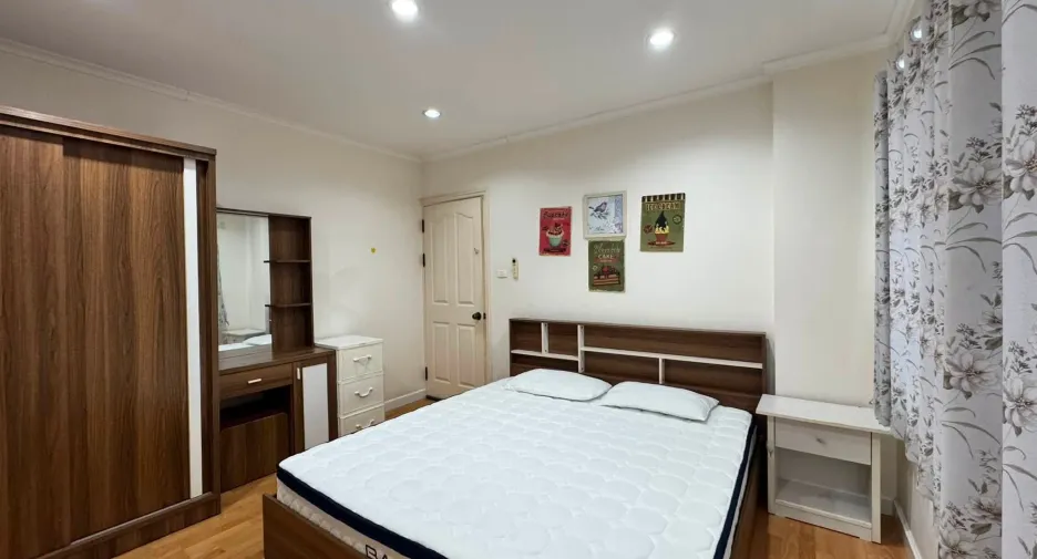 For rent 3 bedrooms house in San Sai, Chiang Mai
