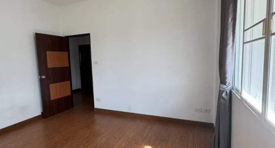 À louer 3 chambres maison à Mueang Chiang Mai, Chiang Mai