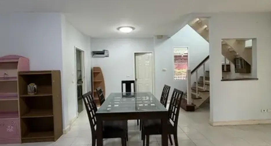 For rent 4 bedrooms house in San Sai, Chiang Mai