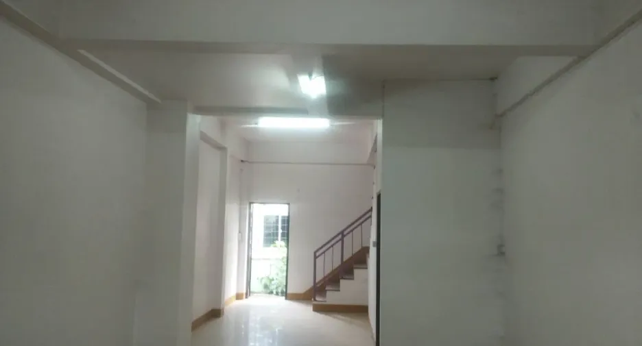 For sale 2 bedrooms townhouse in Mueang Lamphun, Lamphun