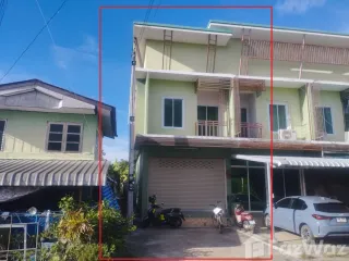 For sale 2 bedrooms townhouse in Mueang Lamphun, Lamphun