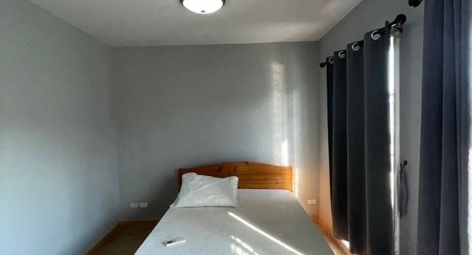 For rent 3 bedrooms townhouse in Mueang Chiang Mai, Chiang Mai