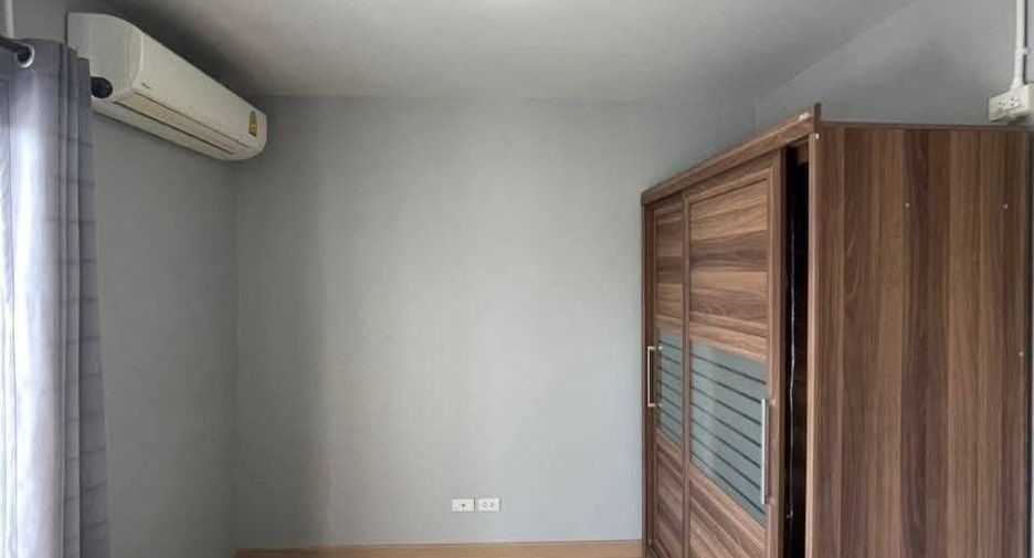 For rent 3 bedrooms townhouse in Mueang Chiang Mai, Chiang Mai