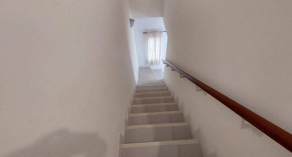 For rent 3 bedrooms house in Mueang Chiang Mai, Chiang Mai
