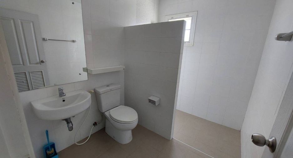 For rent 3 bedrooms house in Mueang Chiang Mai, Chiang Mai