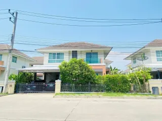 À louer 3 chambres maison à Doi Saket, Chiang Mai