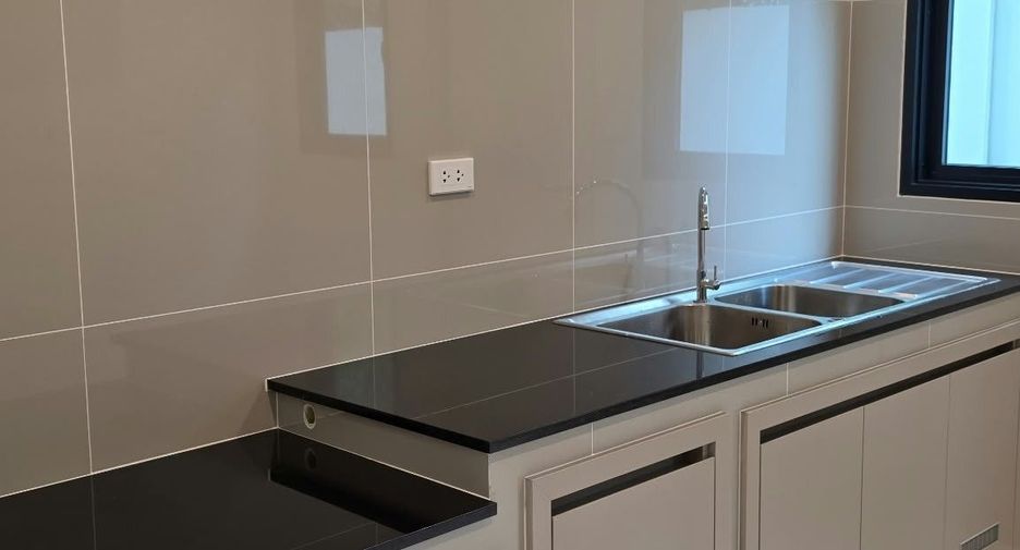 For rent 4 ベッドルーム house in Mueang Phuket, Phuket