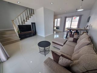 For rent 3 bedrooms townhouse in Mueang Chiang Mai, Chiang Mai