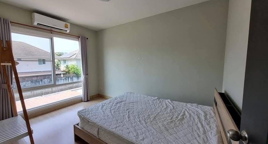 For rent 3 bedrooms townhouse in Mueang Chiang Mai, Chiang Mai