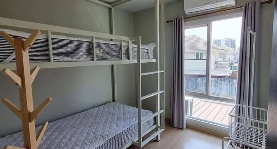 For rent 3 bedrooms townhouse in Mueang Chiang Mai, Chiang Mai