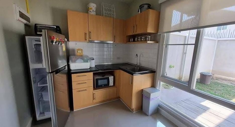For rent 3 bedrooms townhouse in Mueang Chiang Mai, Chiang Mai