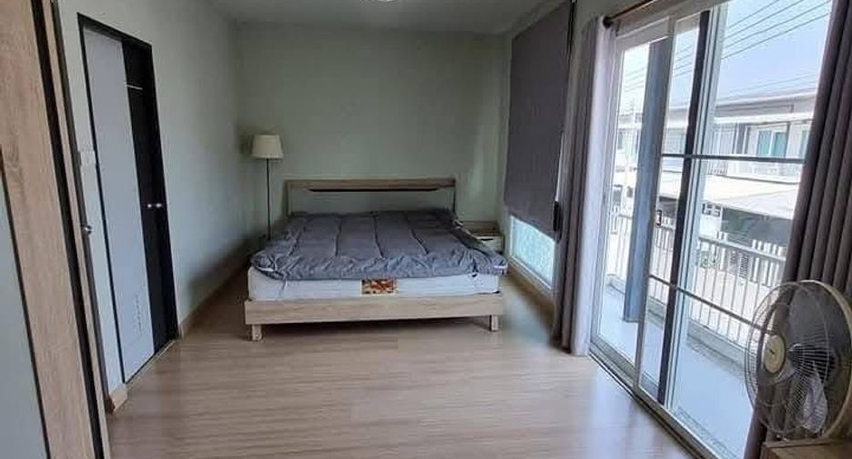 For rent 3 bedrooms townhouse in Mueang Chiang Mai, Chiang Mai