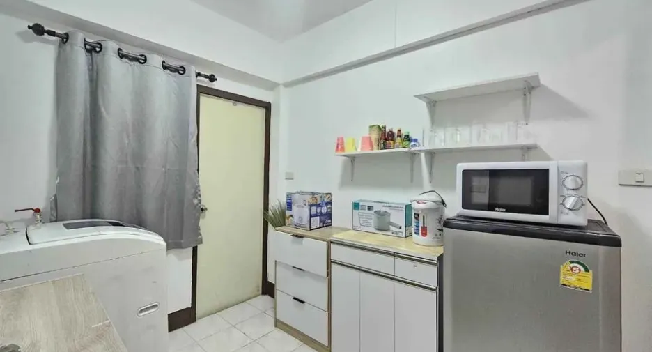 For rent 2 bedrooms townhouse in Mueang Chiang Mai, Chiang Mai