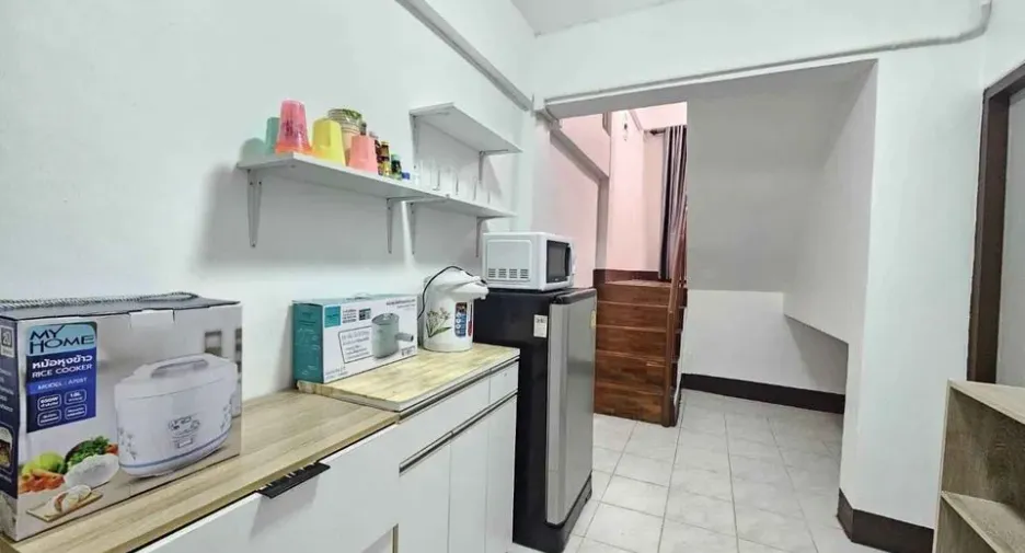 For rent 2 bedrooms townhouse in Mueang Chiang Mai, Chiang Mai