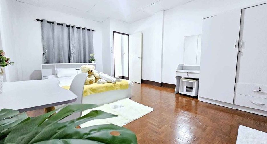 For rent 2 bedrooms townhouse in Mueang Chiang Mai, Chiang Mai