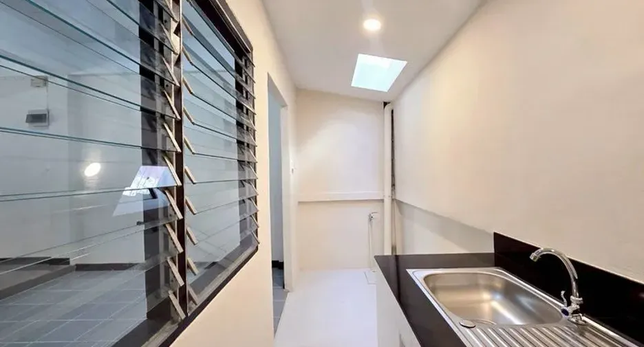 For sale 2 bedrooms townhouse in Mueang Chiang Mai, Chiang Mai