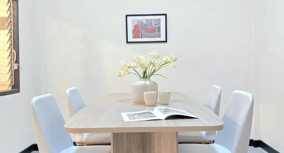 For sale 2 bedrooms townhouse in Mueang Chiang Mai, Chiang Mai