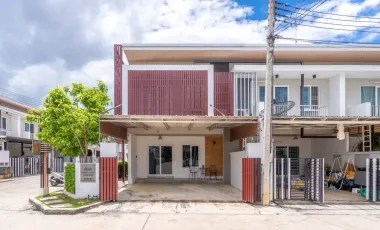 For rent 3 bedrooms townhouse in Mueang Chiang Mai, Chiang Mai