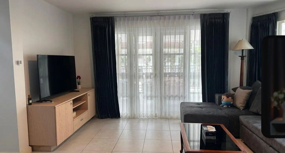 Haus zur Miete mit 3 Zimmer in Mueang Phuket, Phuket
