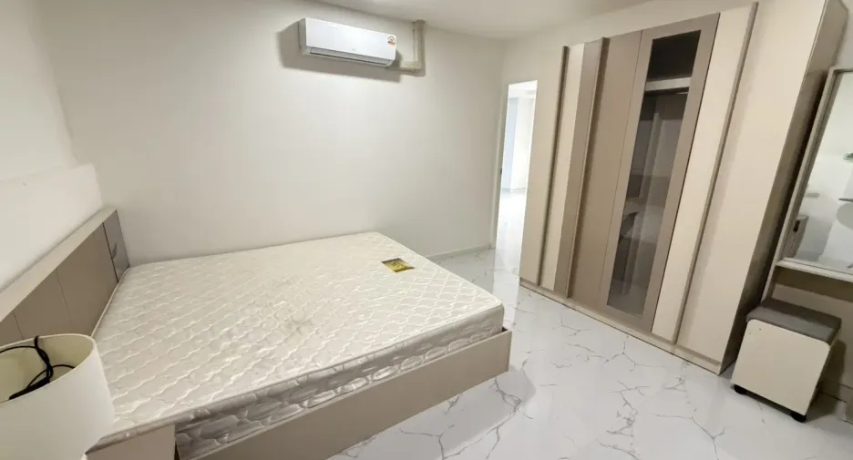 Condo en alquiler de 2 habitaciones en Mueang Chiang Mai, Chiang Mai