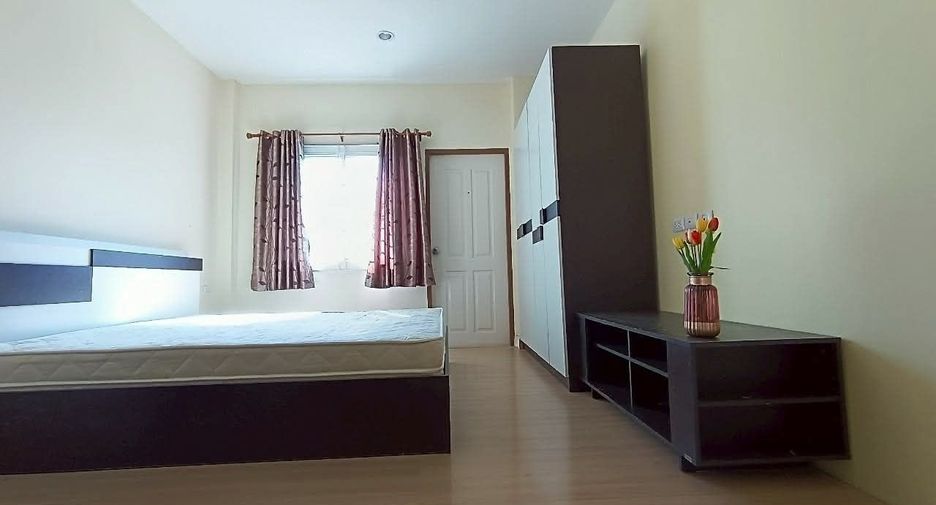 À louer 4 chambres maison à San Sai, Chiang Mai